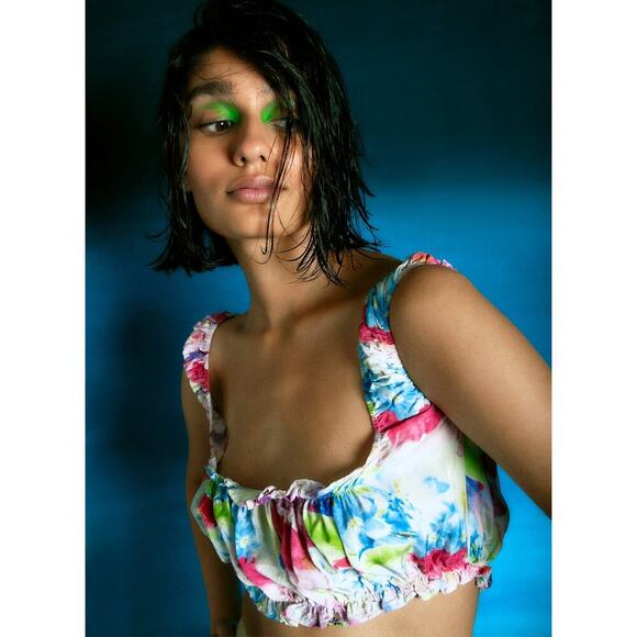 TACH Goda Silk Blend Floral Multicolor Ruffle Crop Top Sz Medium - Picture 4 of 7